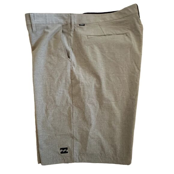 Billabong ~ Mens Hybrid Shorts ~ size 42 ~ two side pockets ~ back pockets - Picture 12 of 12